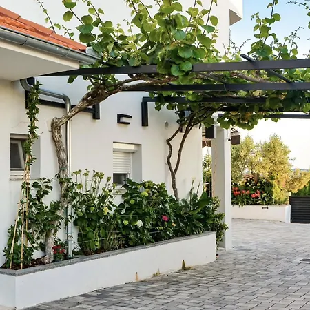 Deluxe Look شقة *