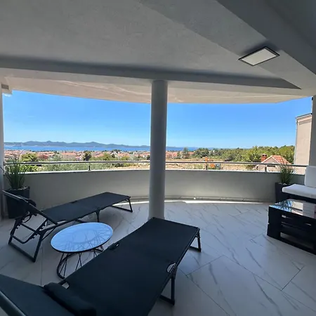 Deluxe Look زادار