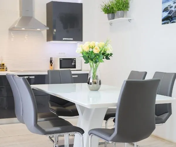 Deluxe Look شقة زادار