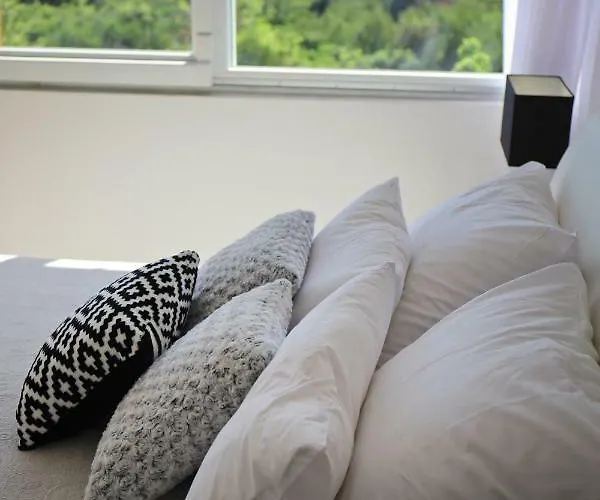 Deluxe Look شقة زادار