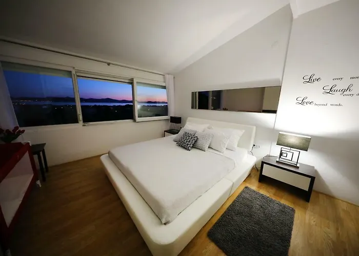 Deluxe Look زادار