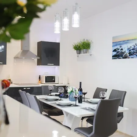 Deluxe Look 公寓 *