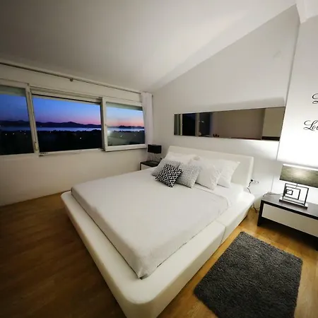 Deluxe Look 扎达尔